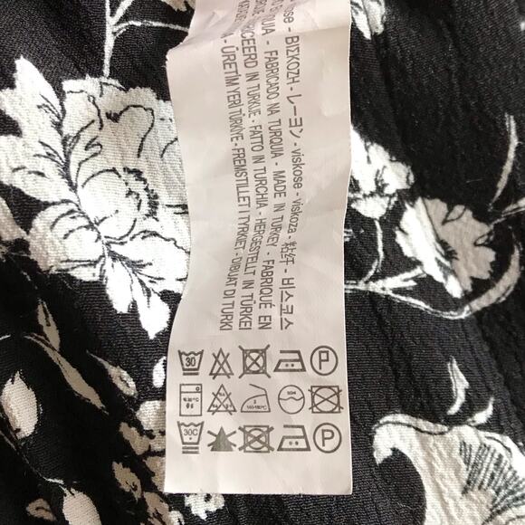 Zara Dark Floral Print Jumpsuit Size XS Long Sleeves V-Neck Going Out Outfit - Picture 13 of 15